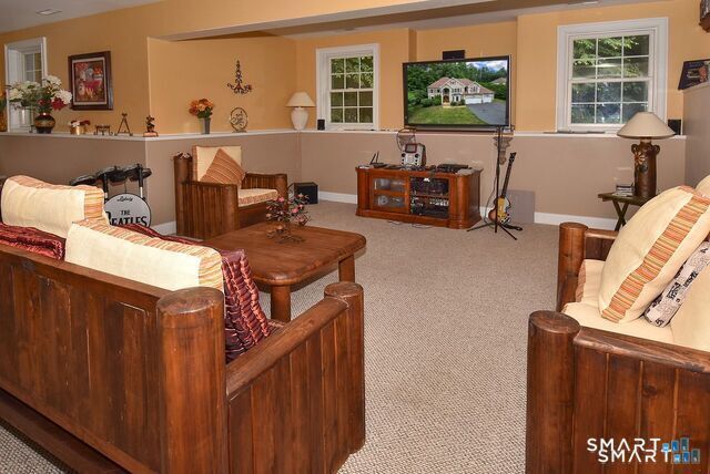 5 Biltmore Court, Avon, CT 06001