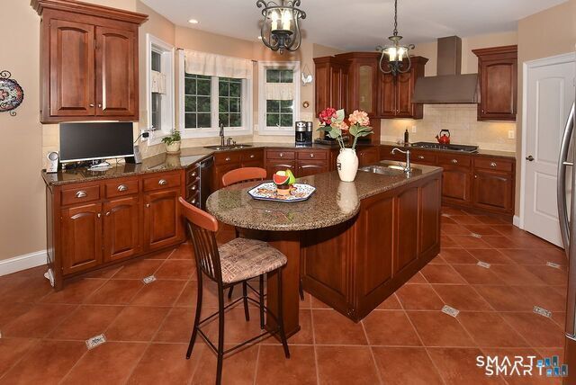 5 Biltmore Court, Avon, CT 06001