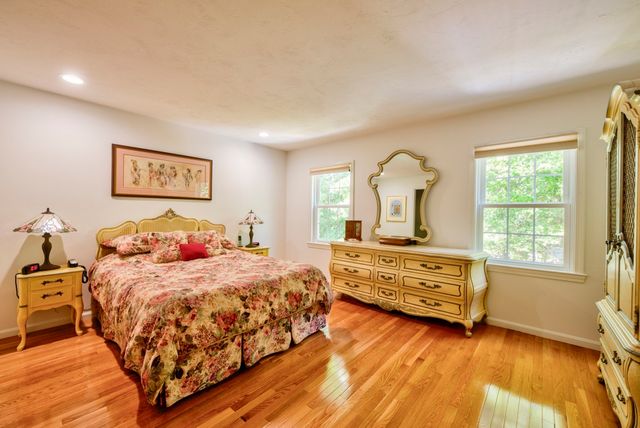 5 Pear Tree Ln 5, Franklin, MA 02038
