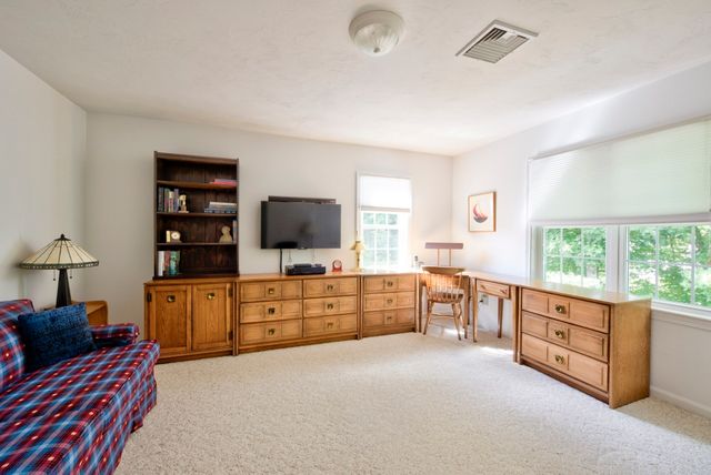 5 Pear Tree Ln 5, Franklin, MA 02038
