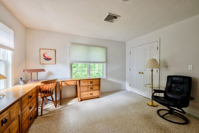 5 Pear Tree Ln 5, Franklin, MA 02038