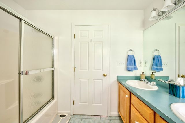 5 Pear Tree Ln 5, Franklin, MA 02038