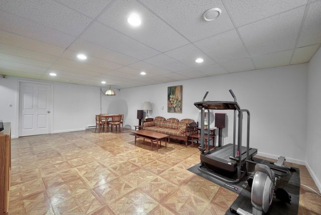 5 Pear Tree Ln 5, Franklin, MA 02038