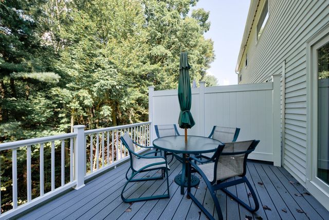 5 Pear Tree Ln 5, Franklin, MA 02038