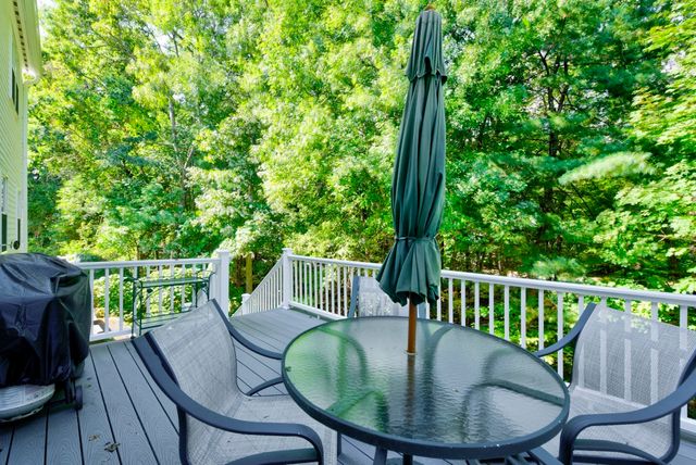5 Pear Tree Ln 5, Franklin, MA 02038