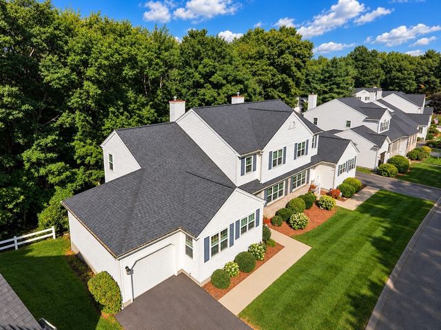 5 Pear Tree Ln 5, Franklin, MA 02038