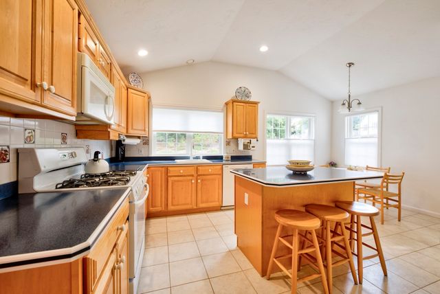 5 Pear Tree Ln 5, Franklin, MA 02038