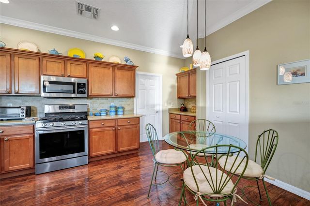 911 SHAWNA SHORES, Haines City, FL 33844