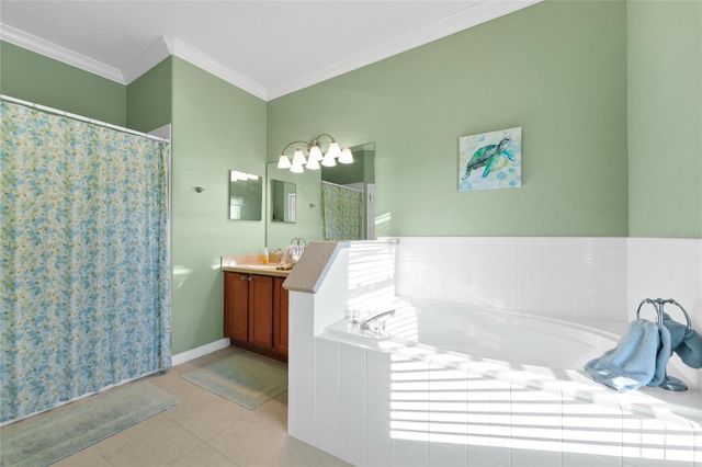 911 SHAWNA SHORES, Haines City, FL 33844