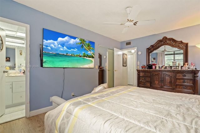 2871 Somerset Dr 102, Lauderdale Lakes, FL 33311