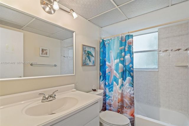 2871 Somerset Dr 102, Lauderdale Lakes, FL 33311