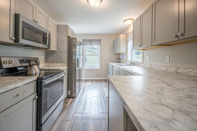 1152 Midland Road, Bay City, MI 48706