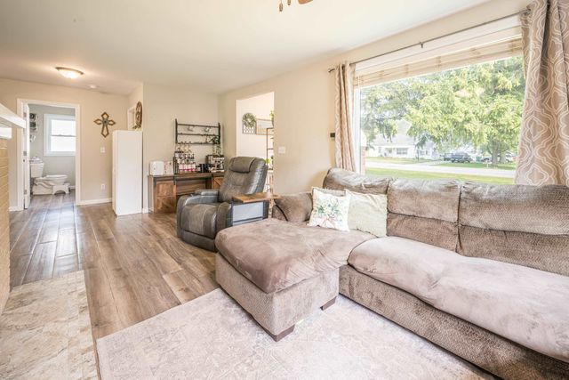 1152 Midland Road, Bay City, MI 48706