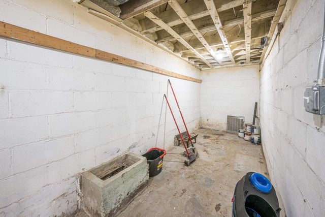1152 Midland Road, Bay City, MI 48706