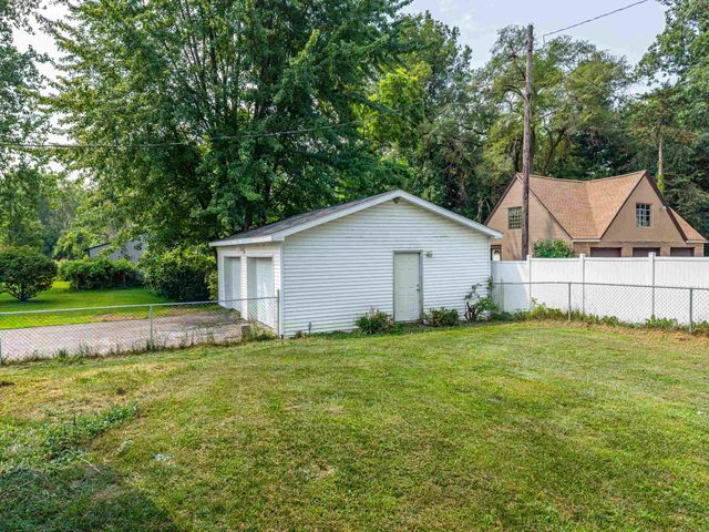 1152 Midland Road, Bay City, MI 48706