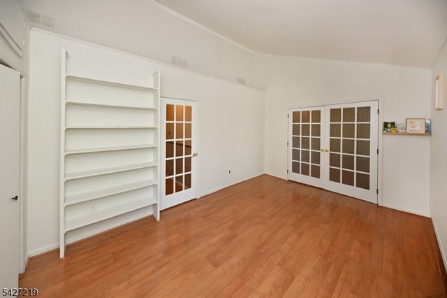 101 River Rd B3, Nutley Twp., NJ 07110