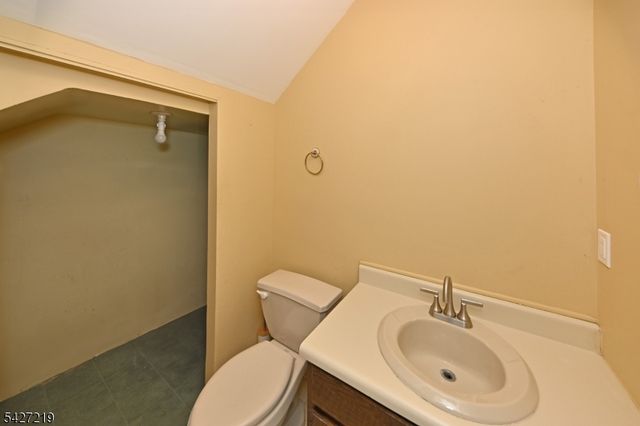 101 River Rd B3, Nutley Twp., NJ 07110