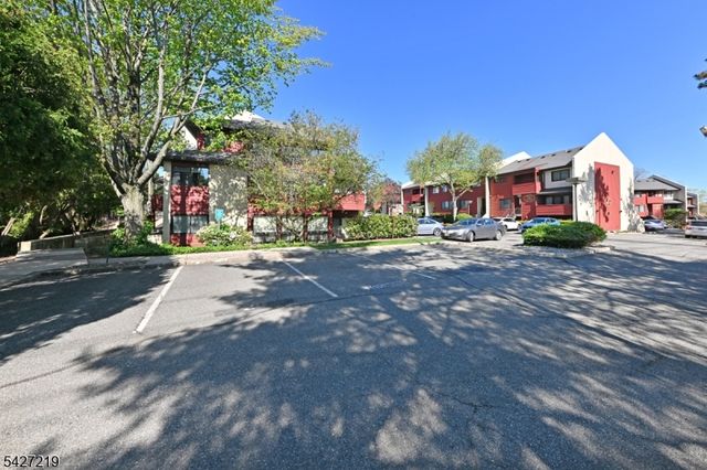 101 River Rd B3, Nutley Twp., NJ 07110
