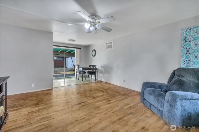 608 24th Street SE, Auburn, WA 98002