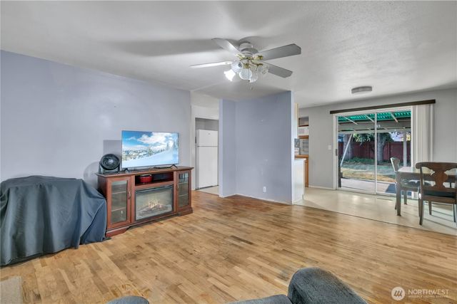 608 24th Street SE, Auburn, WA 98002