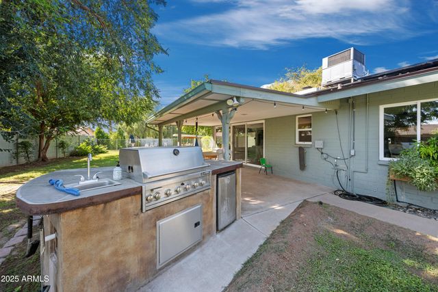 2007 E RANCHO Drive, Phoenix, AZ 85016