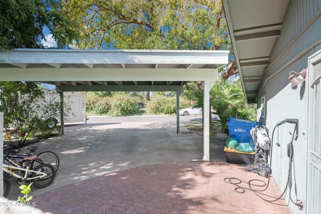 2007 E RANCHO Drive, Phoenix, AZ 85016