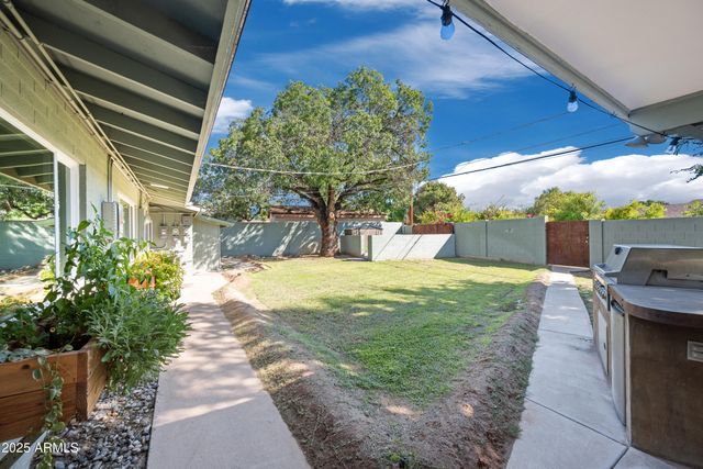 2007 E RANCHO Drive, Phoenix, AZ 85016