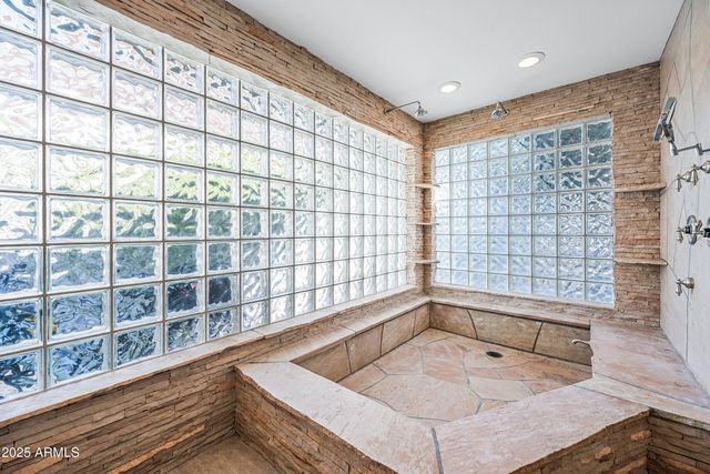 2007 E RANCHO Drive, Phoenix, AZ 85016