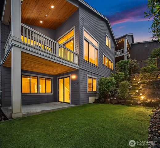 9026 NE 127th Place, Kirkland, WA 98034