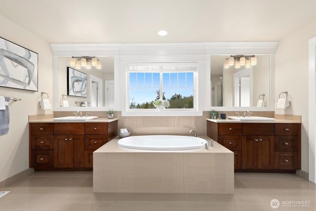 9026 NE 127th Place, Kirkland, WA 98034