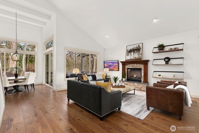 9026 NE 127th Place, Kirkland, WA 98034