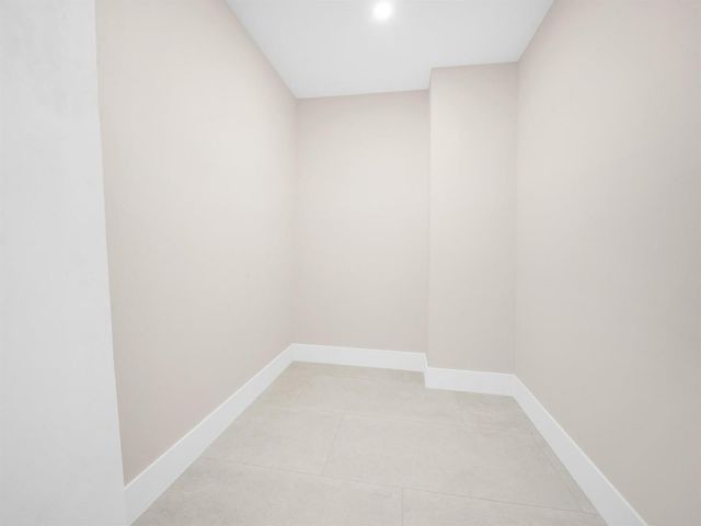 1401 NE 16th Avenue, Fort Lauderdale, FL 33304