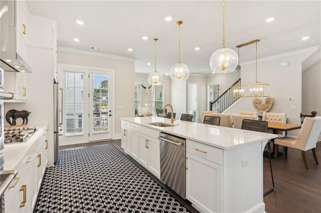 427 Burton Drive, Alpharetta, GA 30009