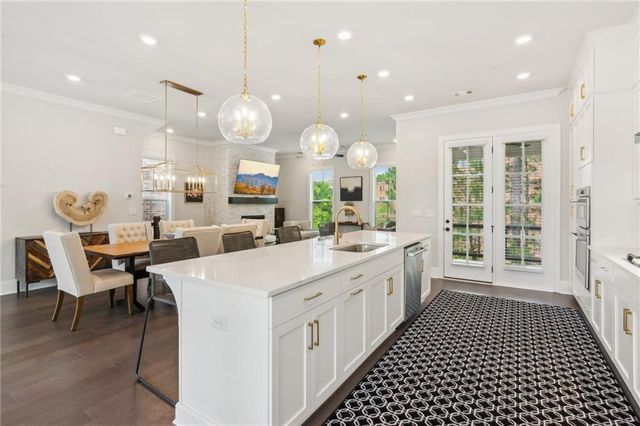 427 Burton Drive, Alpharetta, GA 30009