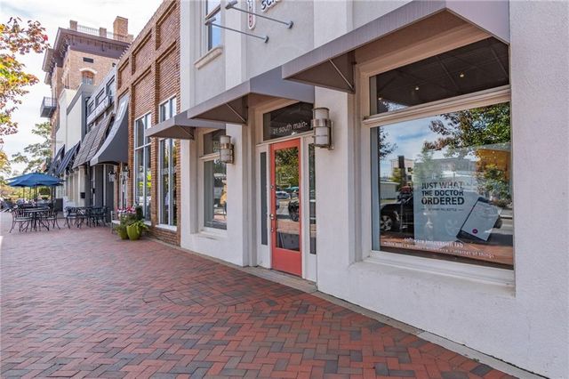 427 Burton Drive, Alpharetta, GA 30009