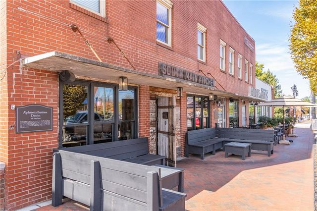 427 Burton Drive, Alpharetta, GA 30009