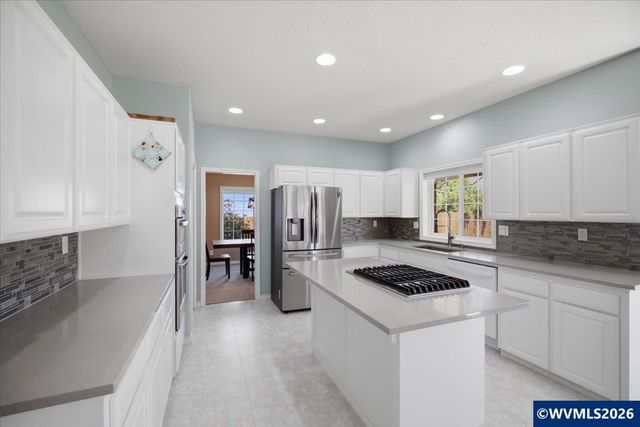1415 NW Ashley Dr, Albany, OR 97321