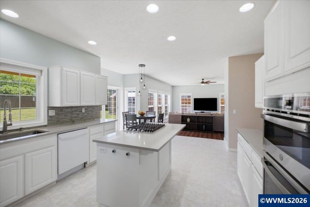 1415 NW Ashley Dr, Albany, OR 97321