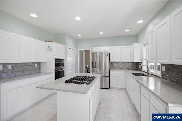 1415 NW Ashley Dr, Albany, OR 97321