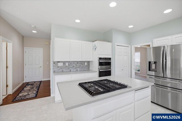 1415 NW Ashley Dr, Albany, OR 97321