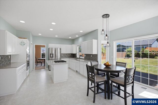 1415 NW Ashley Dr, Albany, OR 97321