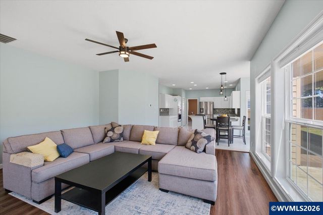1415 NW Ashley Dr, Albany, OR 97321