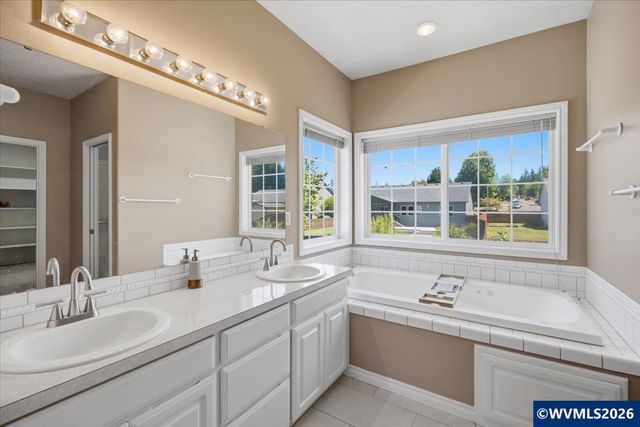 1415 NW Ashley Dr, Albany, OR 97321