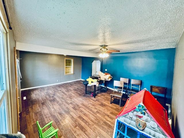 317 15th Ave SW, Minot, ND 58701