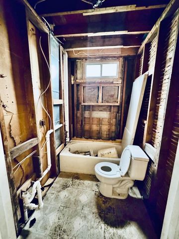 317 15th Ave SW, Minot, ND 58701