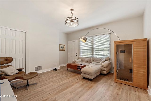 637 Raymond Avenue, Pasadena, CA 91103
