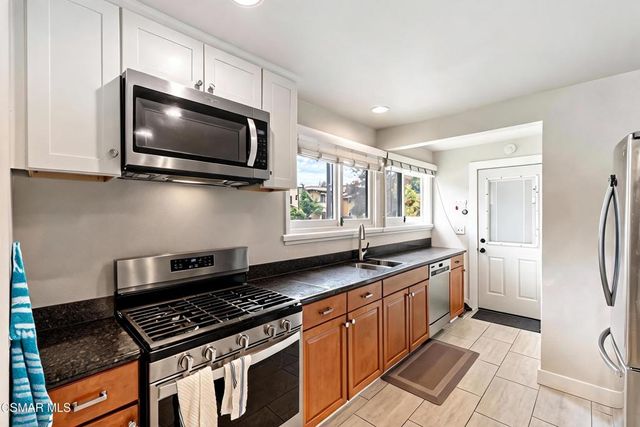 637 Raymond Avenue, Pasadena, CA 91103