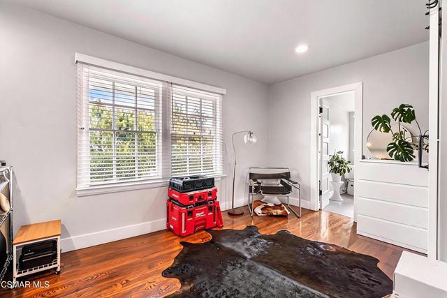 637 Raymond Avenue, Pasadena, CA 91103