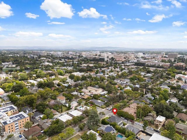 637 Raymond Avenue, Pasadena, CA 91103
