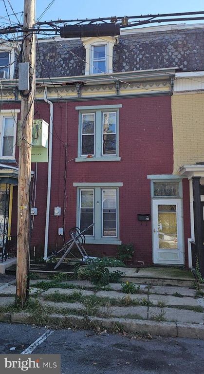 210 W UNION ST, BURLINGTON, NJ 08016 — exterior